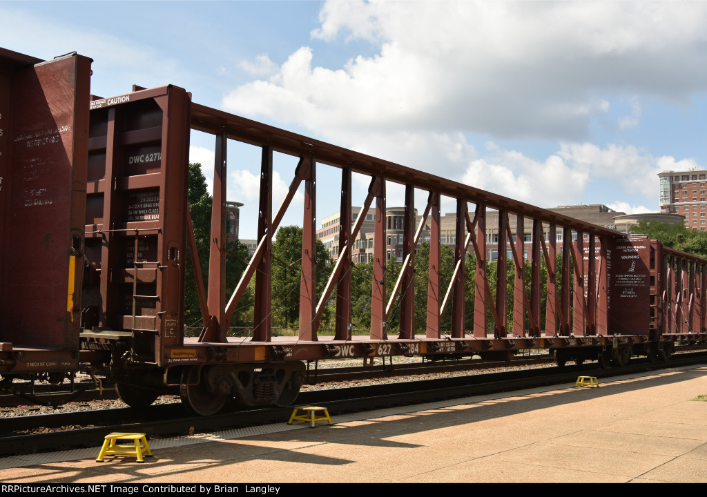 627184
